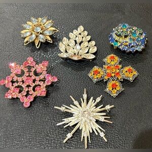 6 Vintage rhinestone pins/brooches